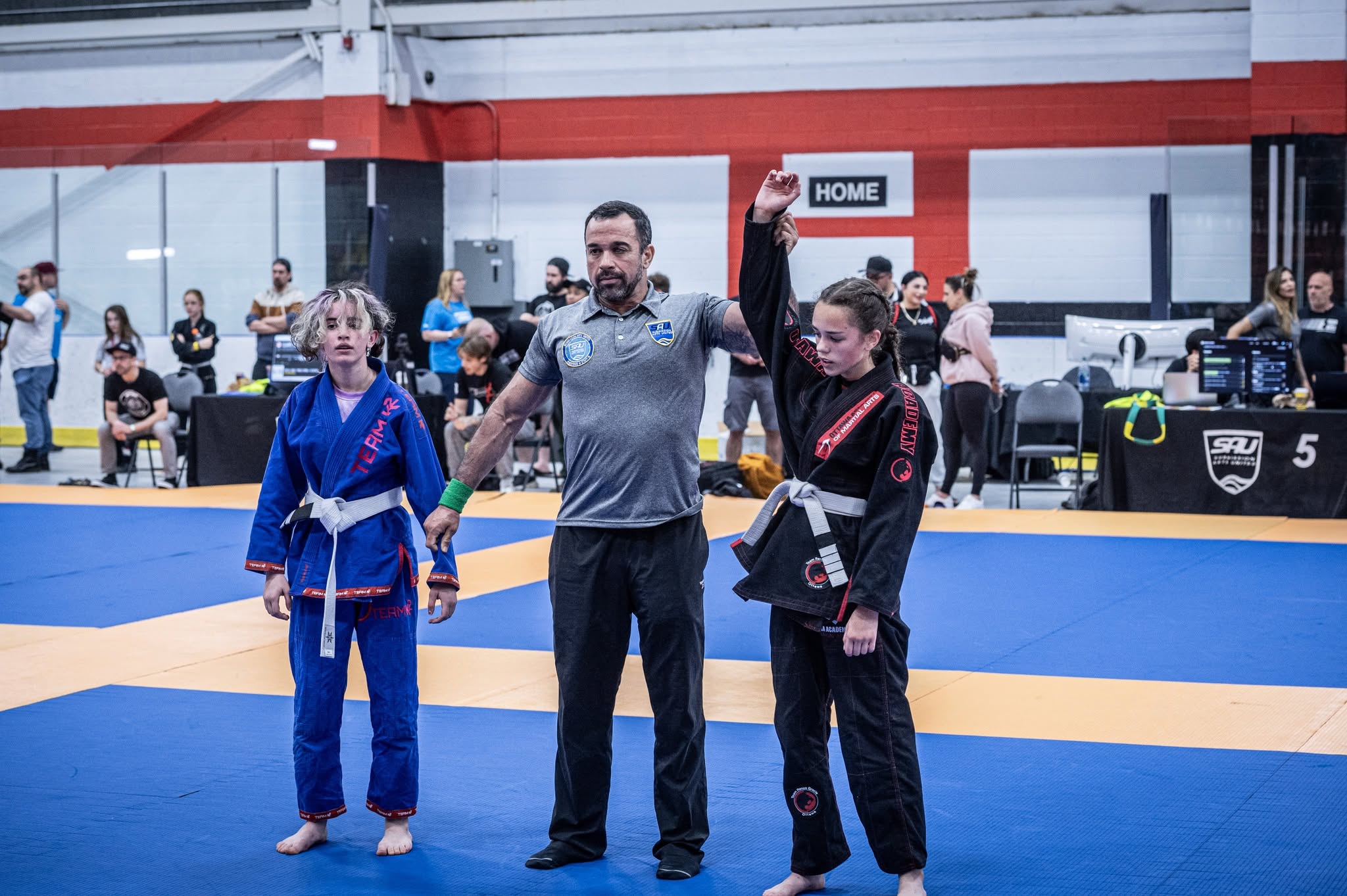 Victoria en un combate femenino en el SAU Ontario Open International 2025